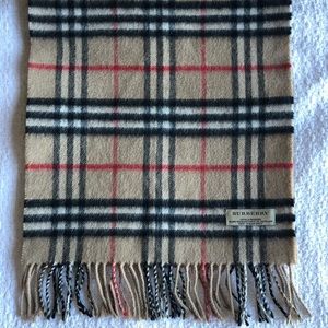 Burberry classic check 100% cashmere scarf